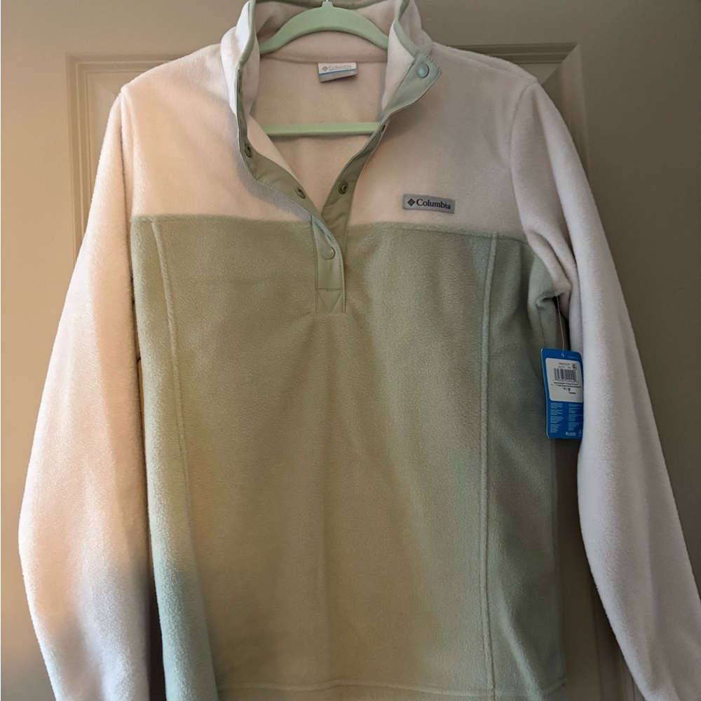 Columbia Mint and Cream Fleece Jacket